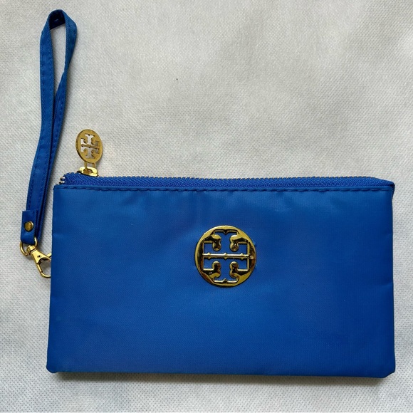 Tory Burch Handbags - Tory Burch Nylon Wristlet- Beautiful Blue!
